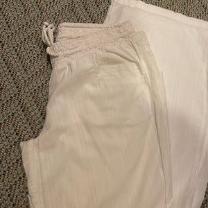 White linen Billabong summer pants size Small